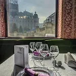 Capitol Hotell 4*
