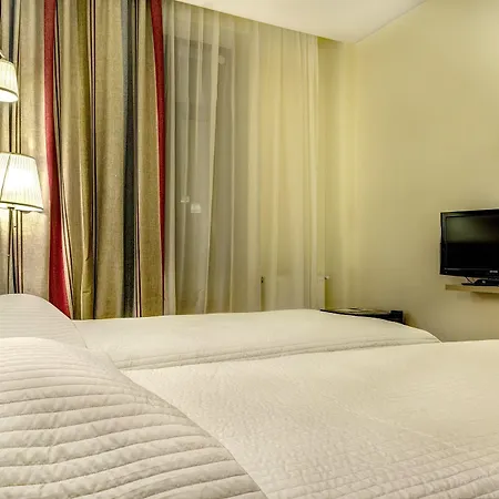 国会大厦酒店 酒店