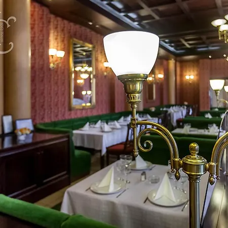 国会大厦酒店 酒店 4*