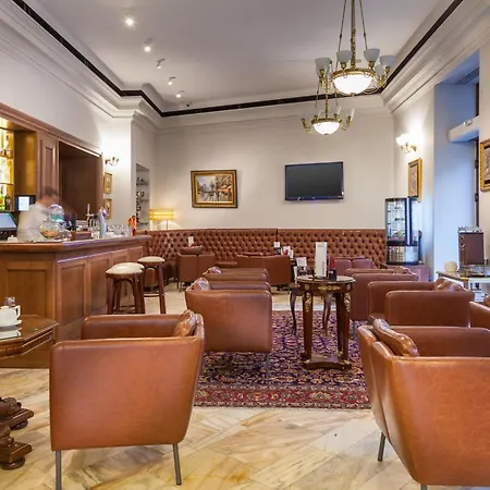 Capitol מלון