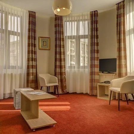 国会大厦酒店 4* 布加勒斯特