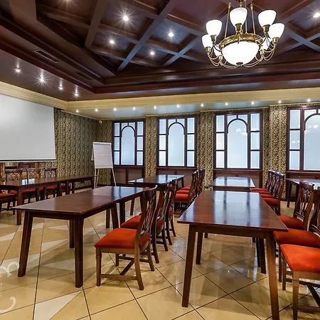 Capitol Hotel 4*