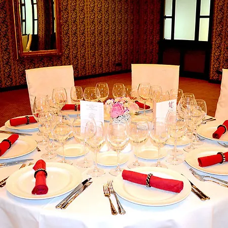 国会大厦酒店 布加勒斯特