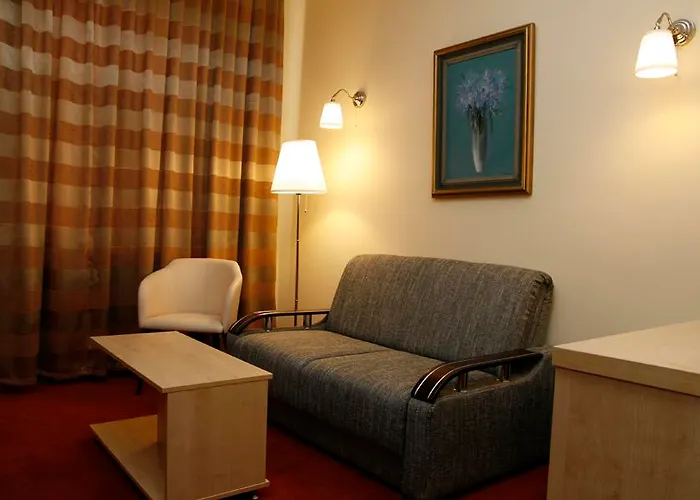 Capitol Hotel 4*