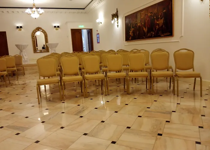 Szálloda Capitol 4*