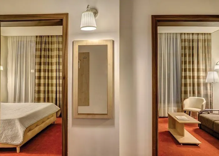 Capitol Hotel 4*