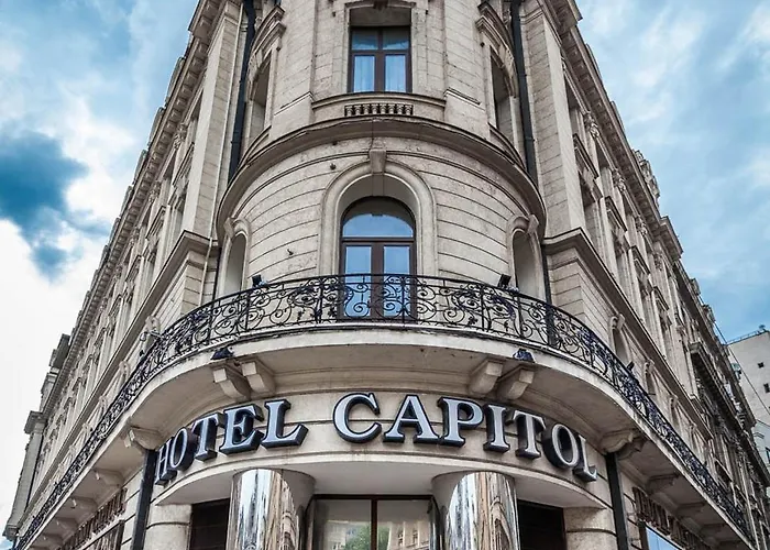 Capitol Готель
