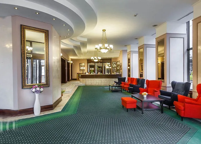 Готель Capitol 4*