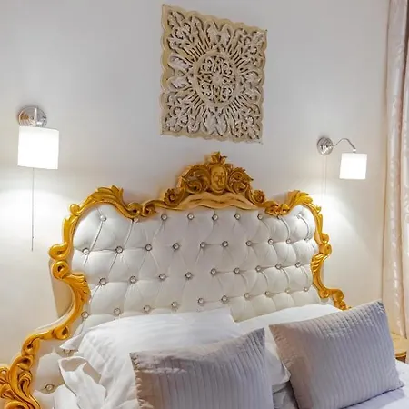 Hotel Capitol 4*