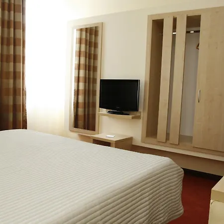 Capitol Hotel 4*