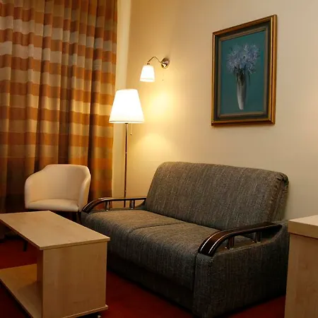 Capitol Hotel 4*