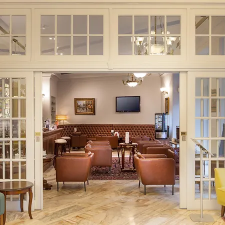 Hotel Capitol 4*