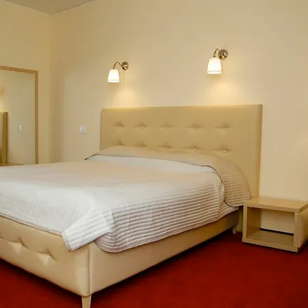 Capitol Hotel